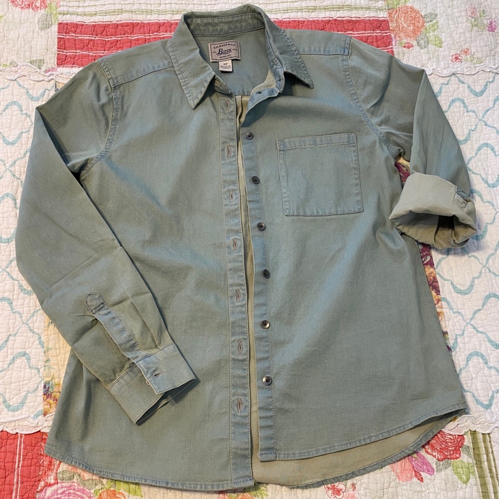 5/$20 PETITE XS Light Chambray Top